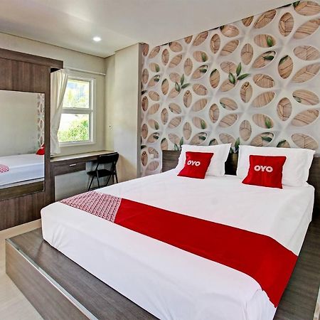 Capital O 91384 Rintaka Residence Сенгиги Екстериор снимка