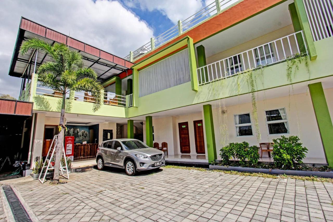 Capital O 91384 Rintaka Residence Сенгиги Екстериор снимка