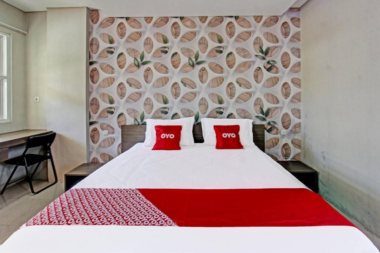 Capital O 91384 Rintaka Residence Сенгиги Екстериор снимка